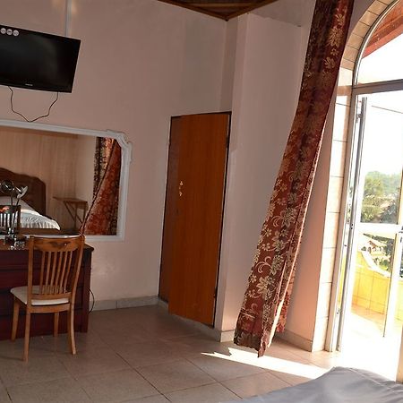 Hotel De Malte Dschang Bagian luar foto