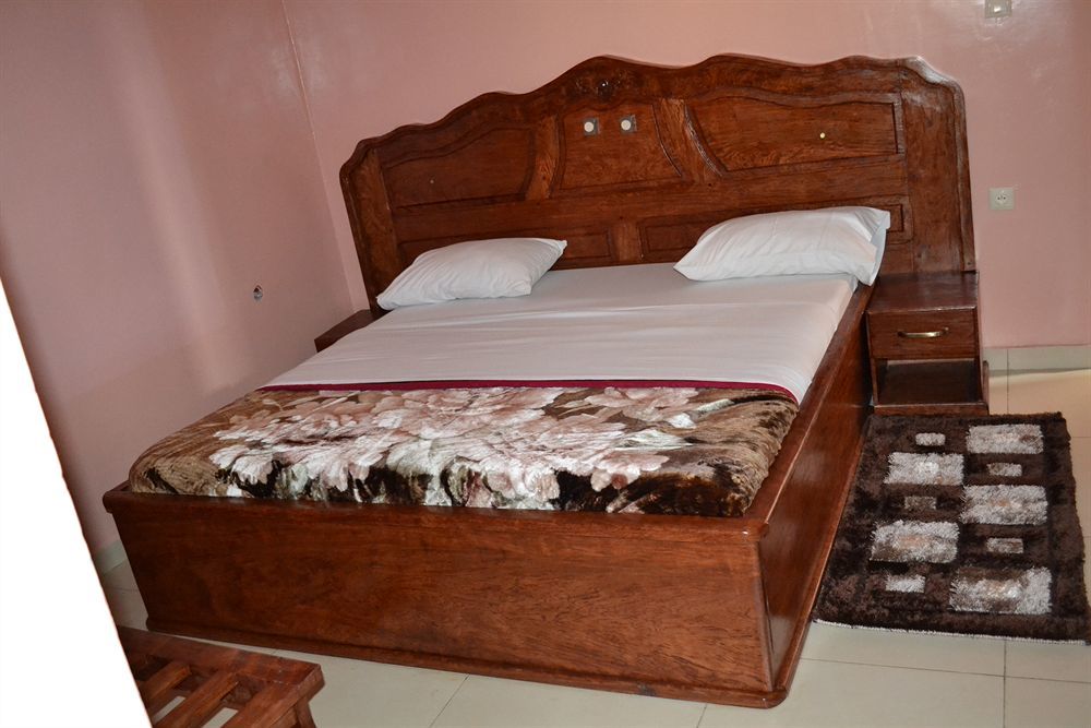 Hotel De Malte Dschang Bagian luar foto