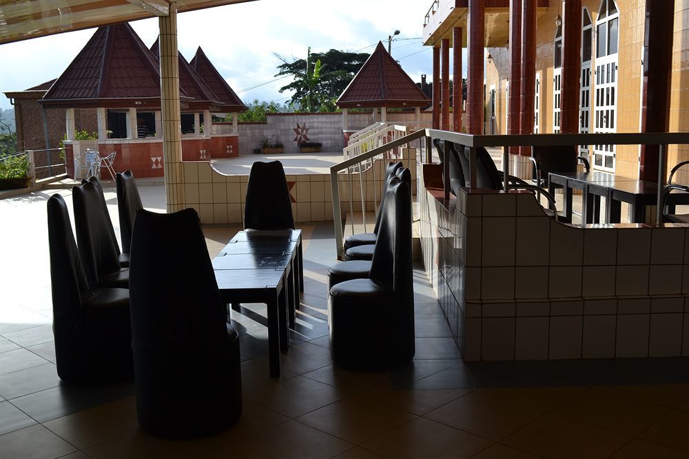 Hotel De Malte Dschang Bagian luar foto