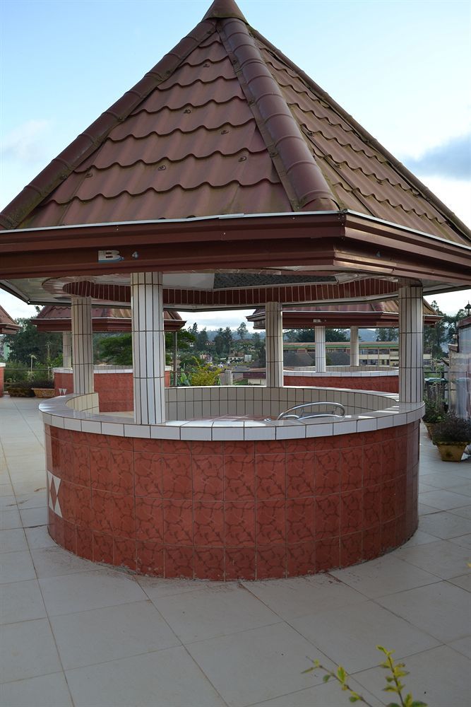Hotel De Malte Dschang Bagian luar foto